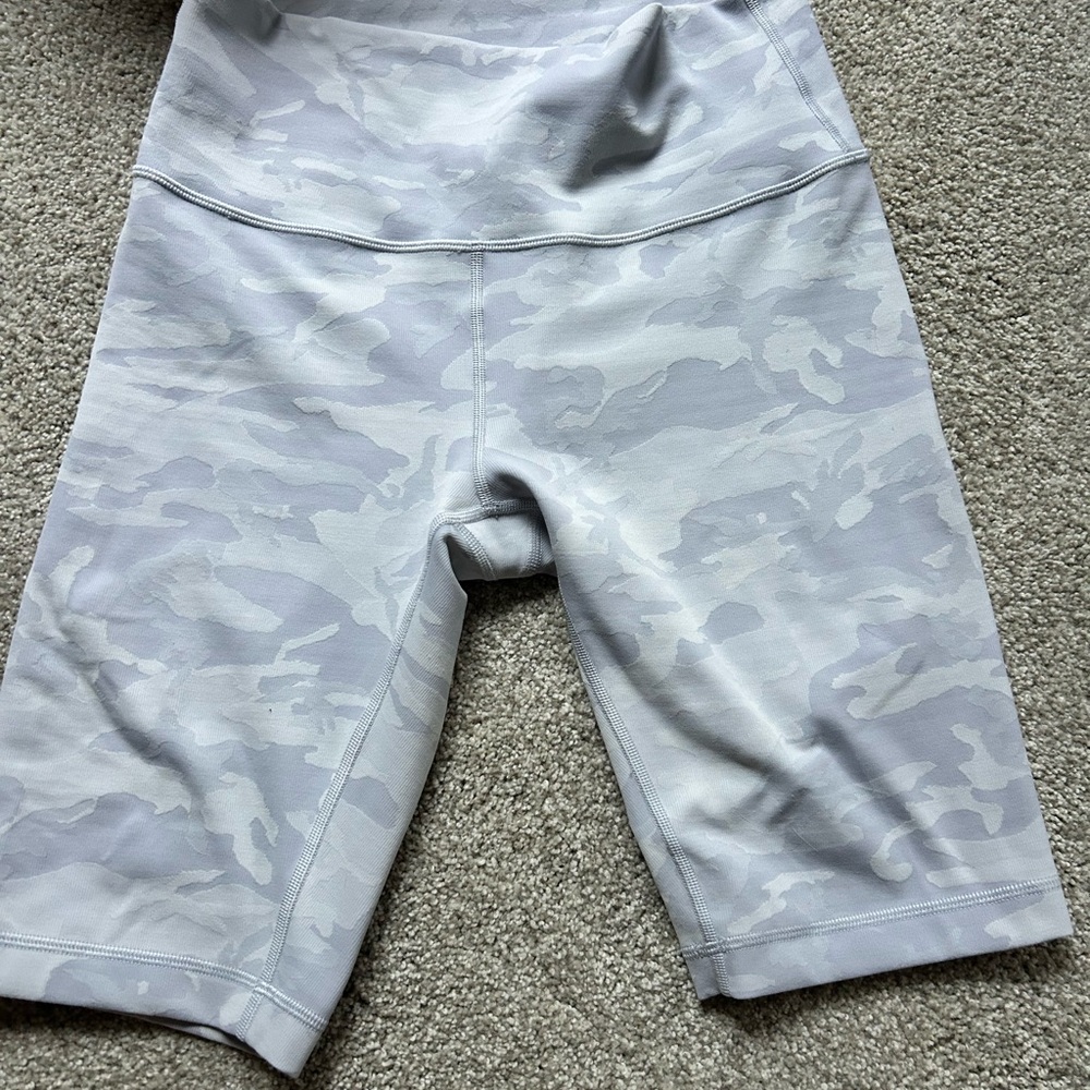 Lululemon wunder under Gray Bike Shorts